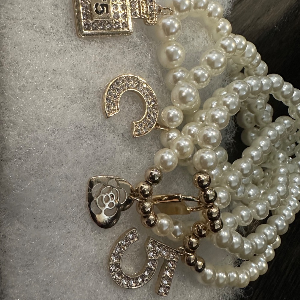 Multi-strand pearl bracelet